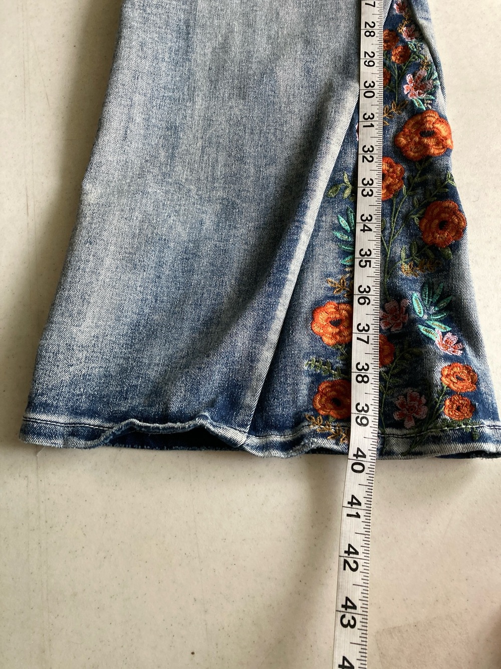 Retro Bell Bottom Jeans with Embroidered Floral Accent Panels - Picture 10 of 10